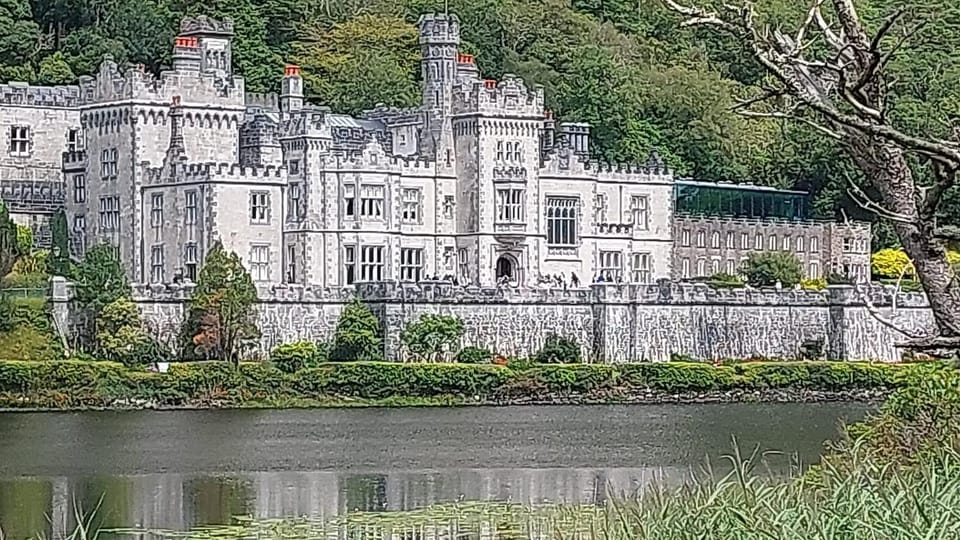 Atlantic beach house Apartment in County Galway