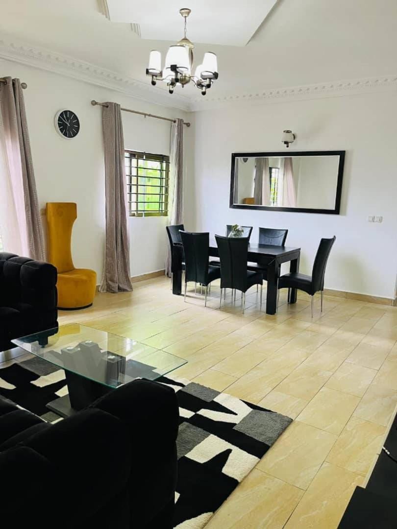 Résidence Meublée New Land Sarl Apartment in Douala
