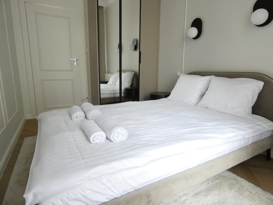 Bed, Photo of the whole room, Bedroom, towels, wardrobe