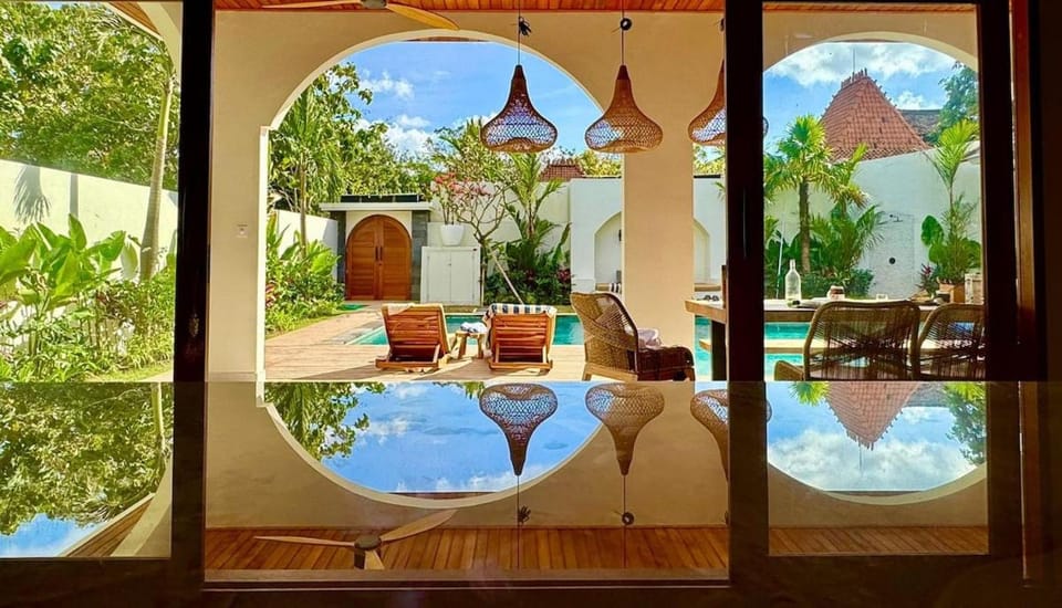 Patio, Garden, Living room, Seating area, Dining area, Garden view, Pool view