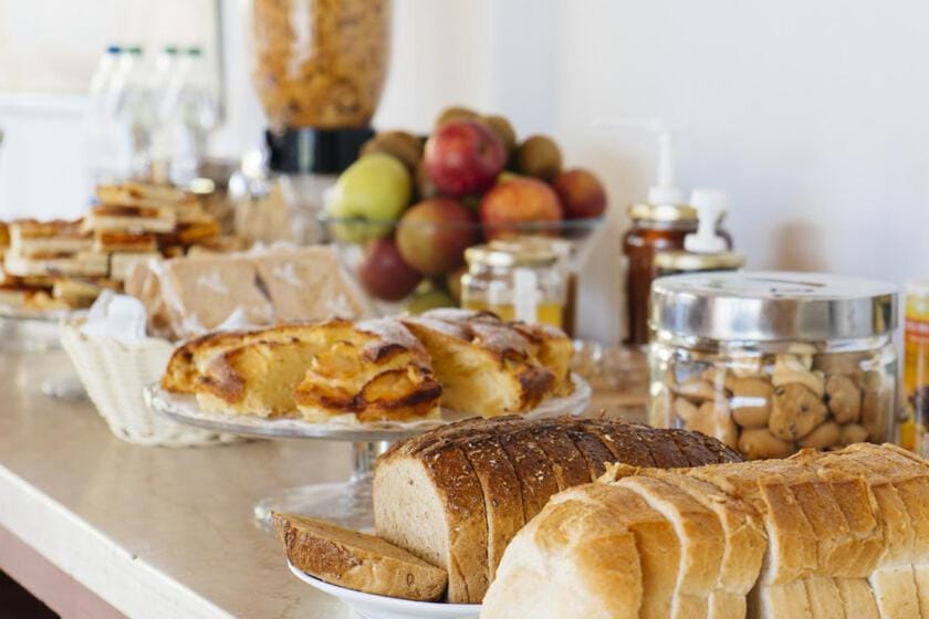 Continental breakfast, Buffet breakfast
