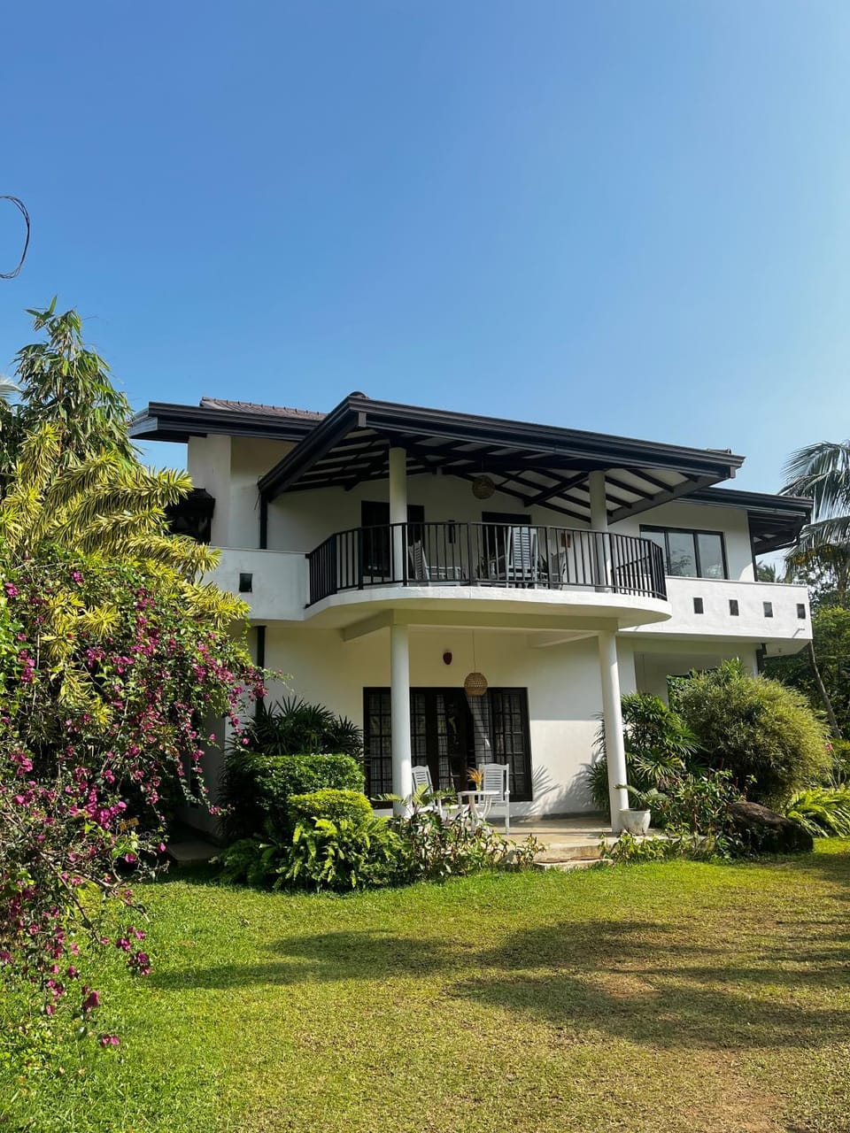 Property building, Day, Garden, Garden view