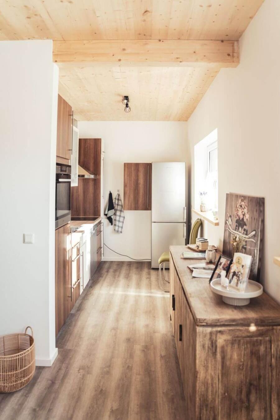 Kitchen or kitchenette, oven, stove
