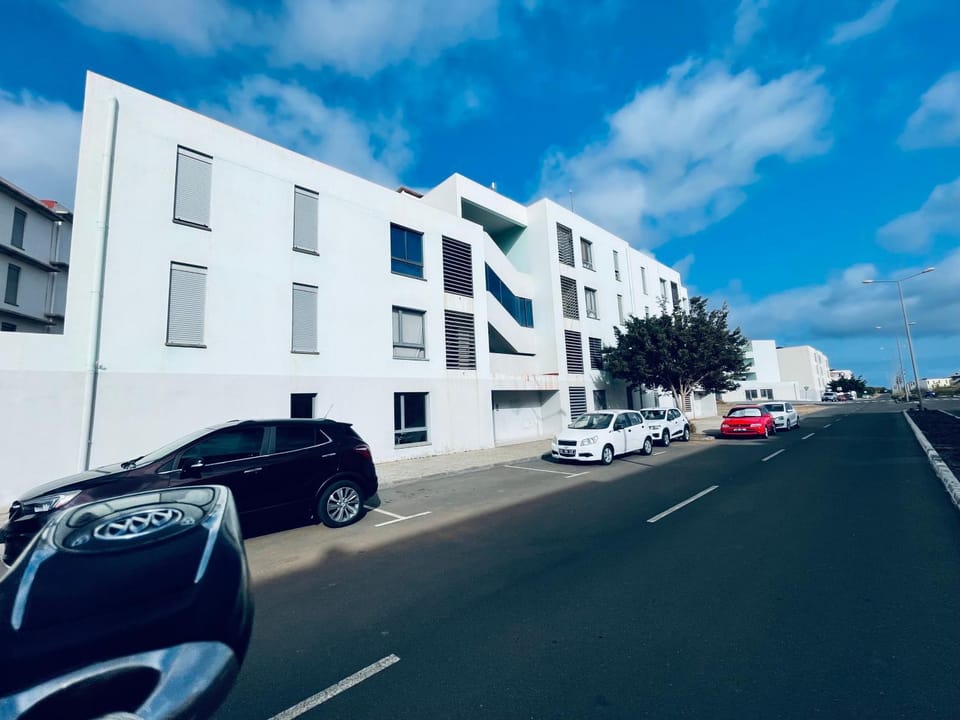 Property building, Day, Neighbourhood, Street view