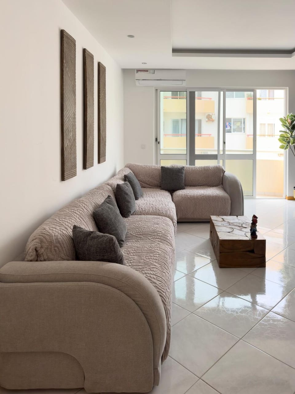 3 bdr cozy apt, Exterior POOL , Cidadela - LCGR Apartment in Praia