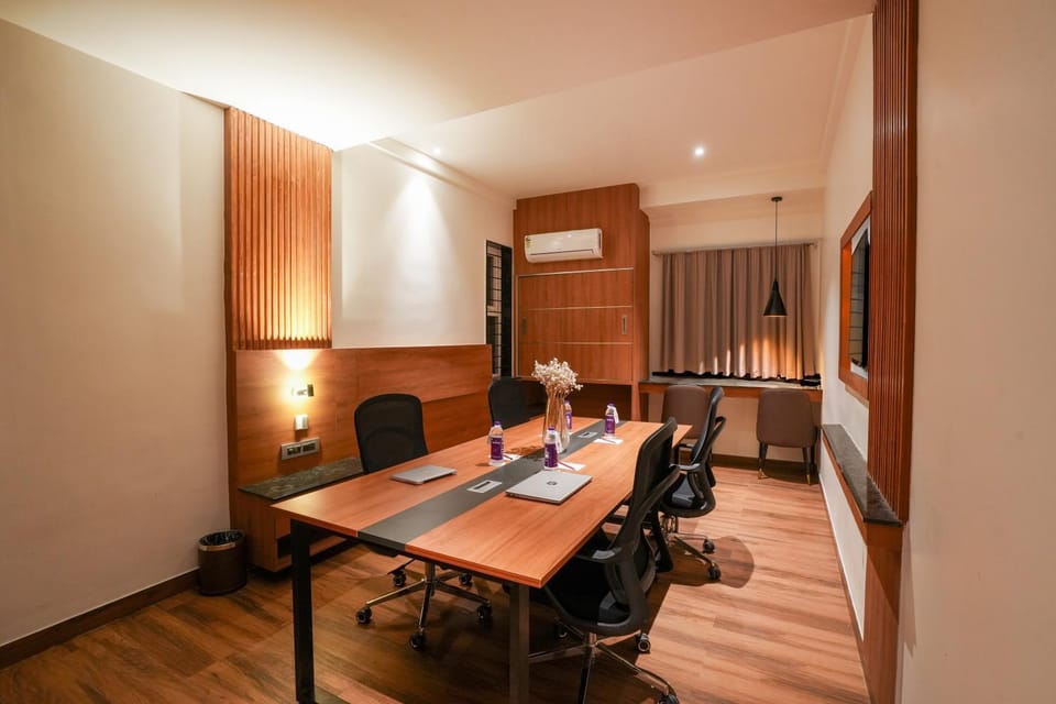 Meeting/conference room, Meeting/conference room