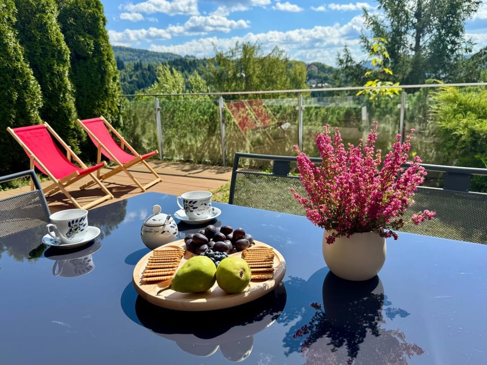 Balcony/Terrace, Garden view, Mountain view