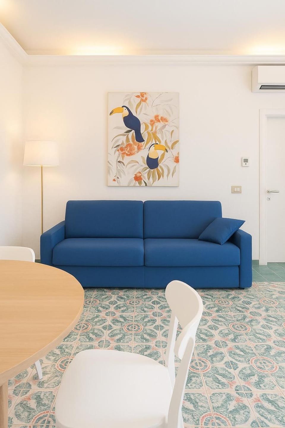 Living room, Seating area, air conditioner