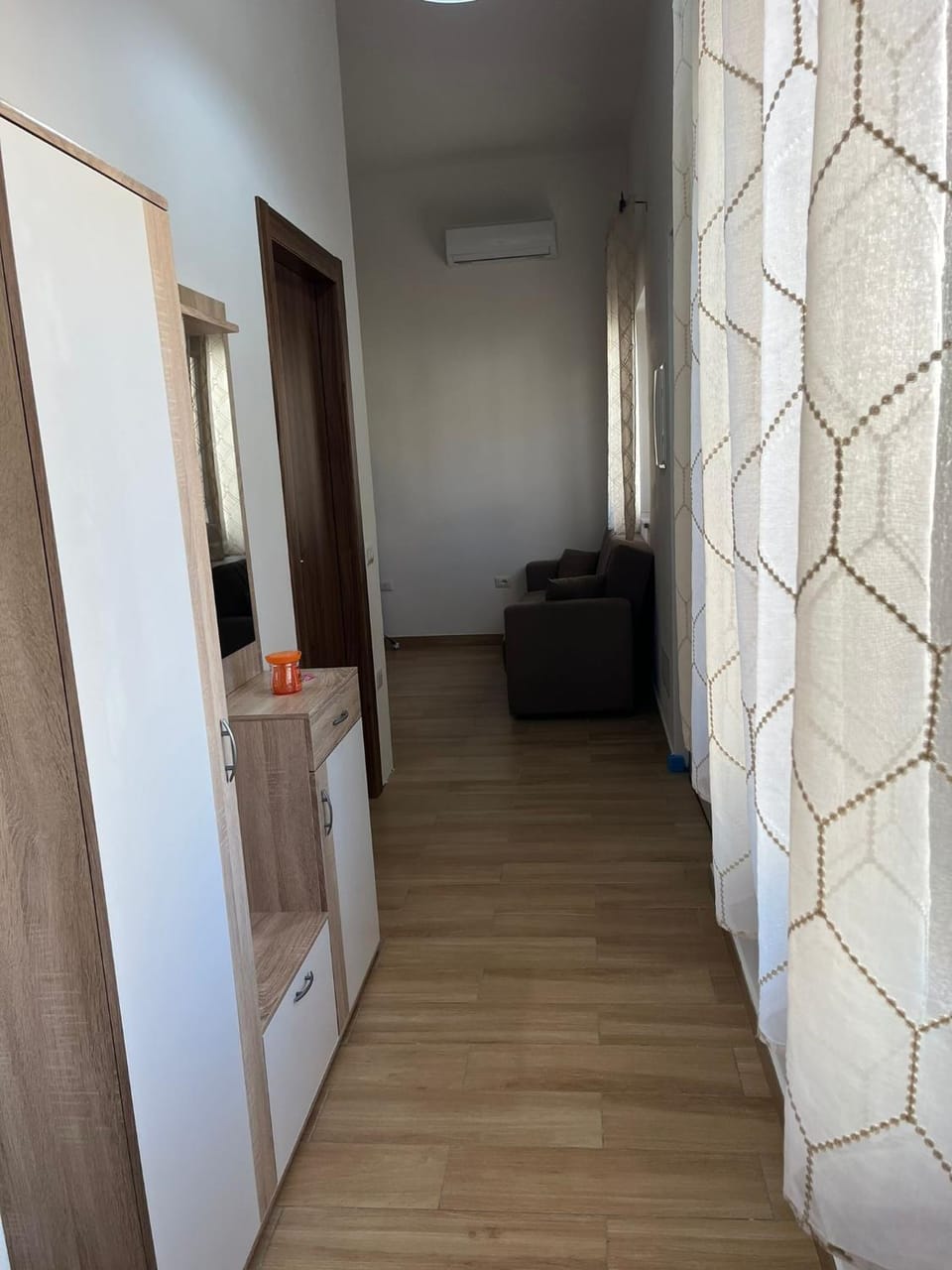 Communal lounge/ TV room, Lobby or reception, air conditioner