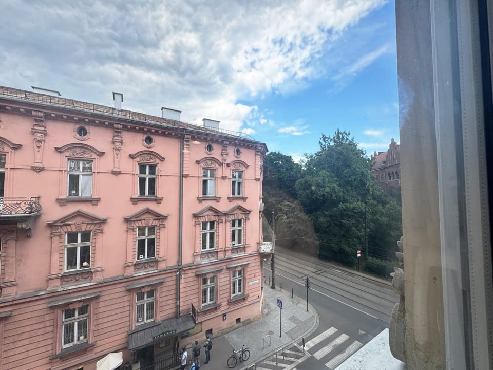 White & Black - near Wawel Castle Apartment in Krakow