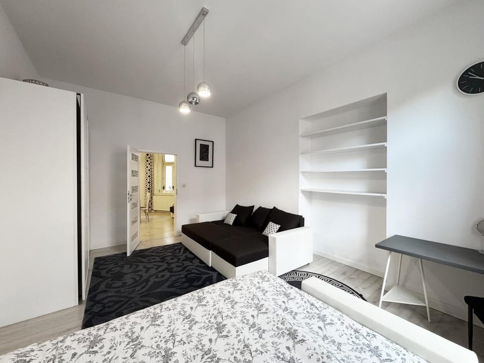 White & Black - near Wawel Castle Apartment in Krakow