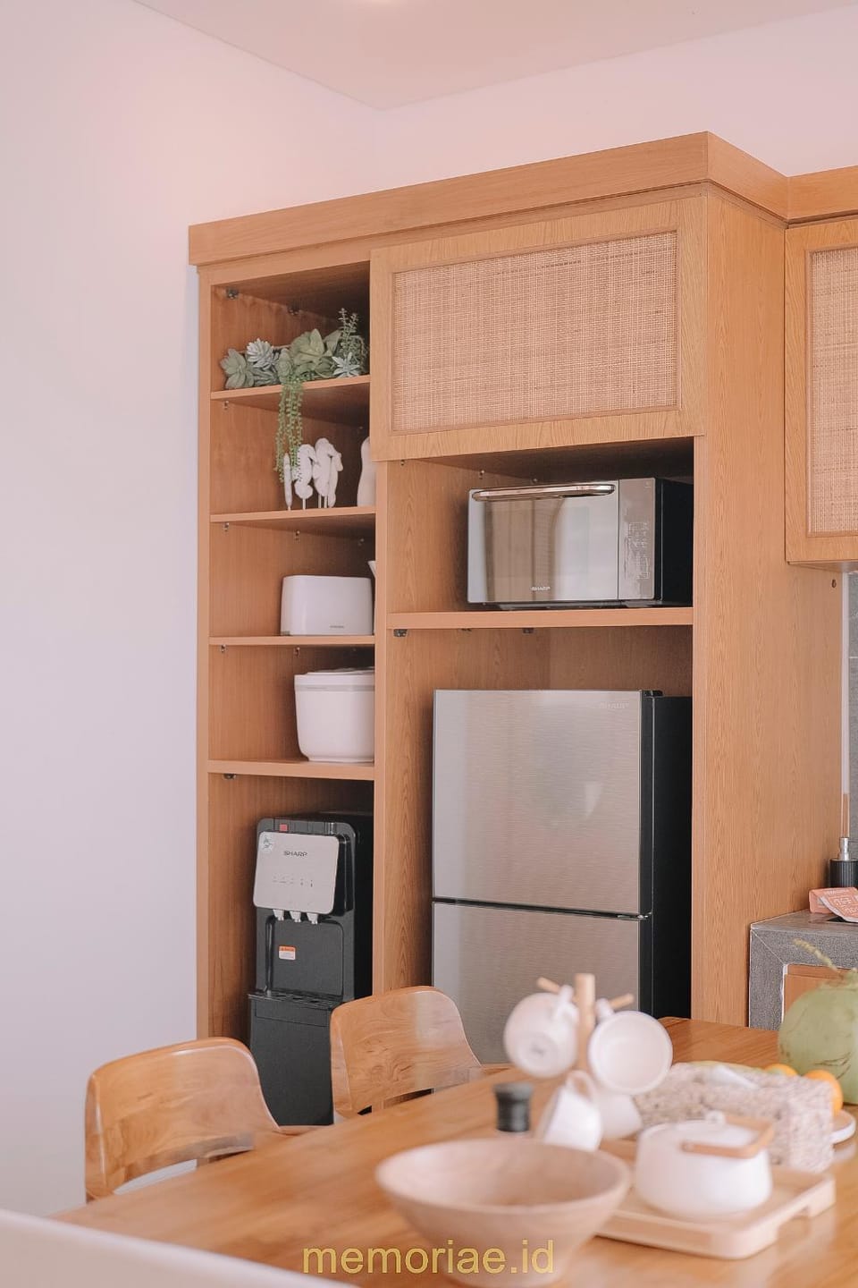 Kitchen or kitchenette, Lunch, Dinner, microwave, oven