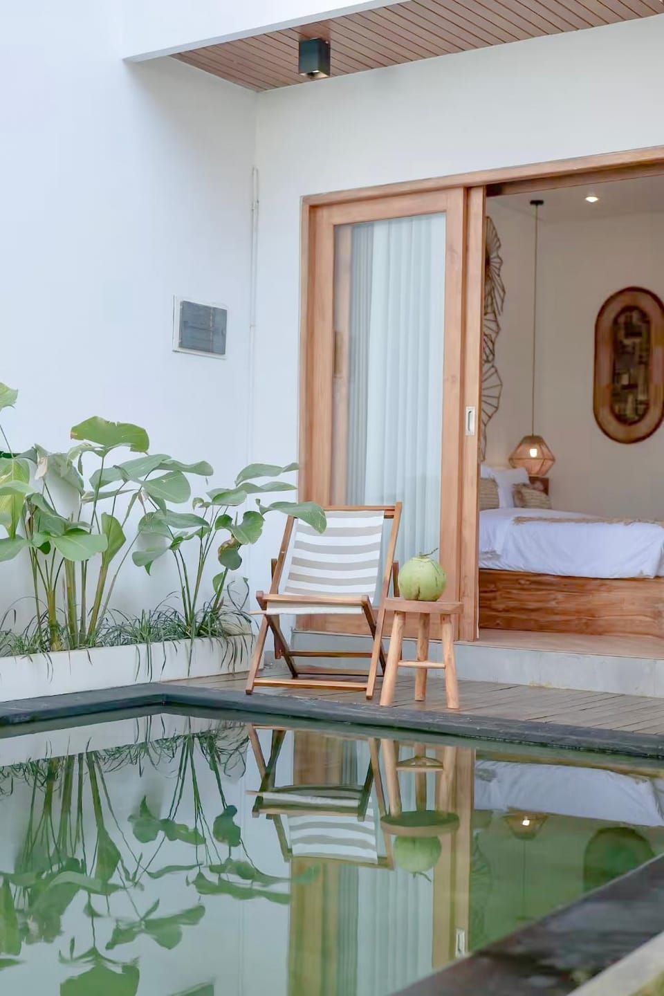 Living room, Pool view, Swimming pool