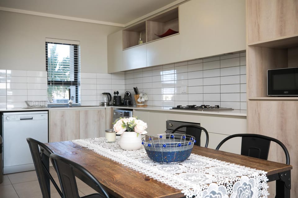 Family Suite-Two Bedroom Waters Edge Apartment in Cape Town