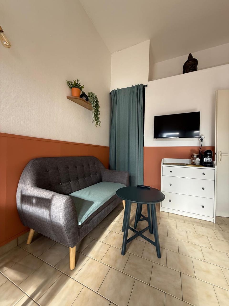 TV and multimedia, Living room, Seating area