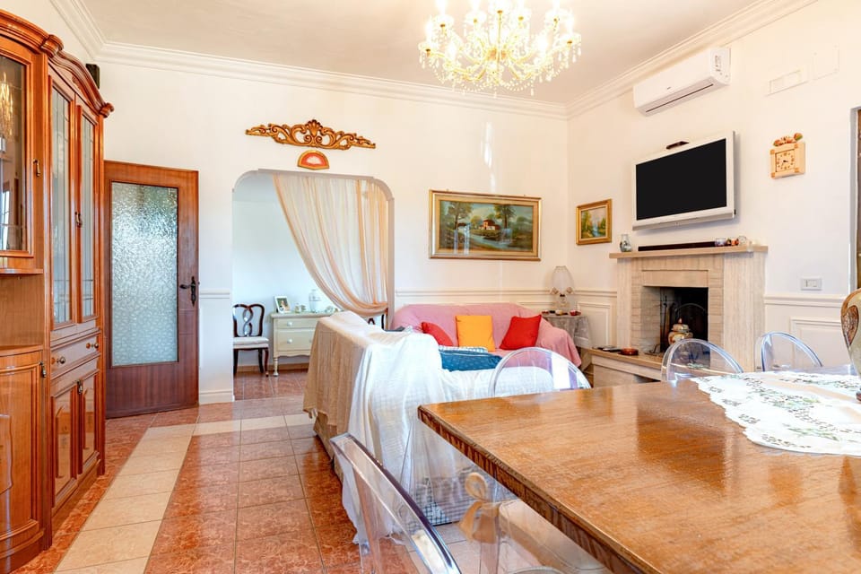 Property building, Living room