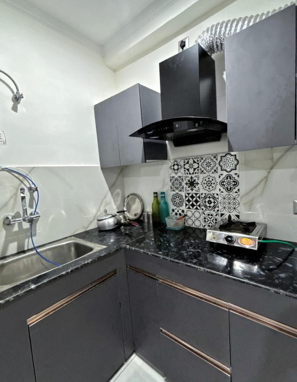 Tapovan 1 BHK I Rivara I Ganga I High Speed Wifi Apartment in Rishikesh