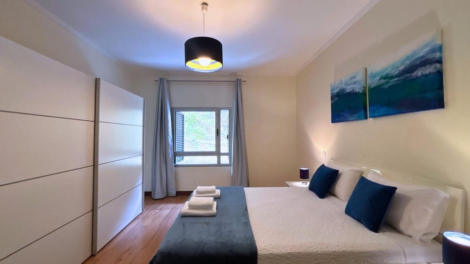 Dragoeiro Duplex by Sam Houses Apartment in Madeira District