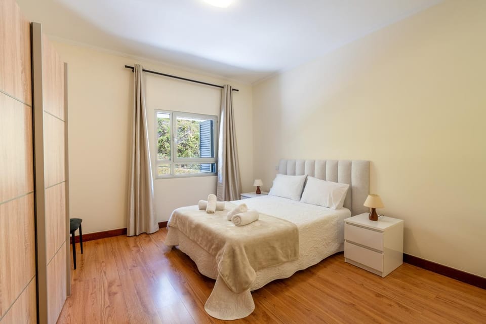 Dragoeiro Duplex by Sam Houses Apartment in Madeira District