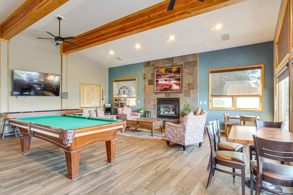 3 Mi to Slopes! Mtn-View Breckenridge Townhome House in Breckenridge