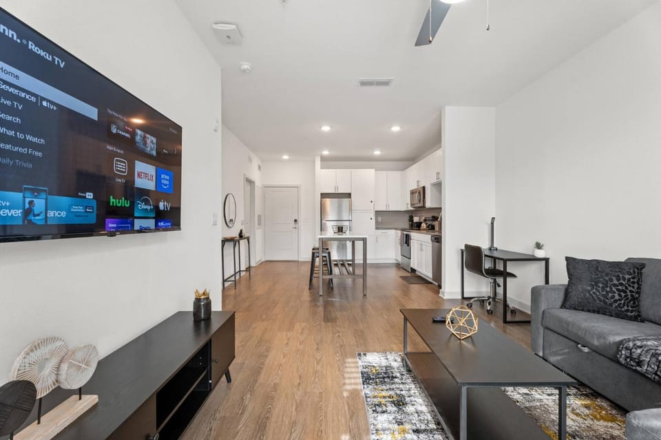 TV and multimedia, Living room, Photo of the whole room, Seating area