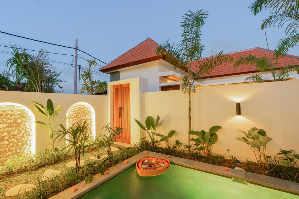Property building, Pool view, Swimming pool