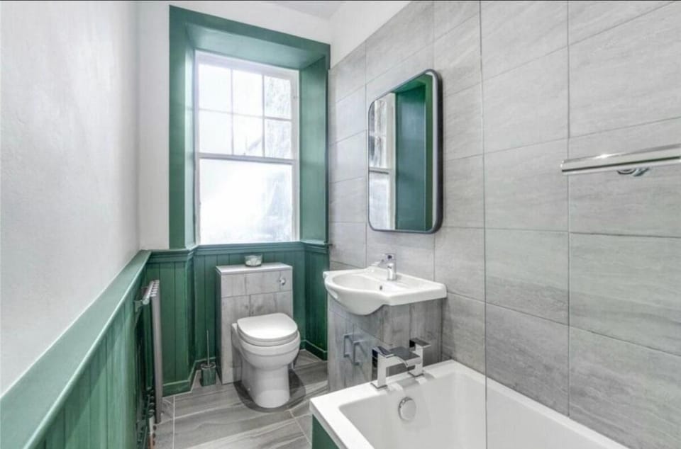 3 bedroom traditional apartment Apartment in Ayr