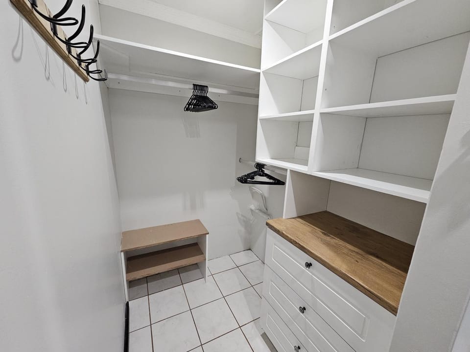 Stylish Self-Catering Suites at Ferndale House Apartment in Port Alfred