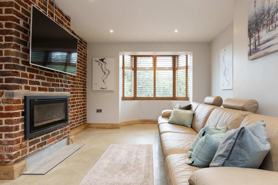 TV and multimedia, Living room, Seating area