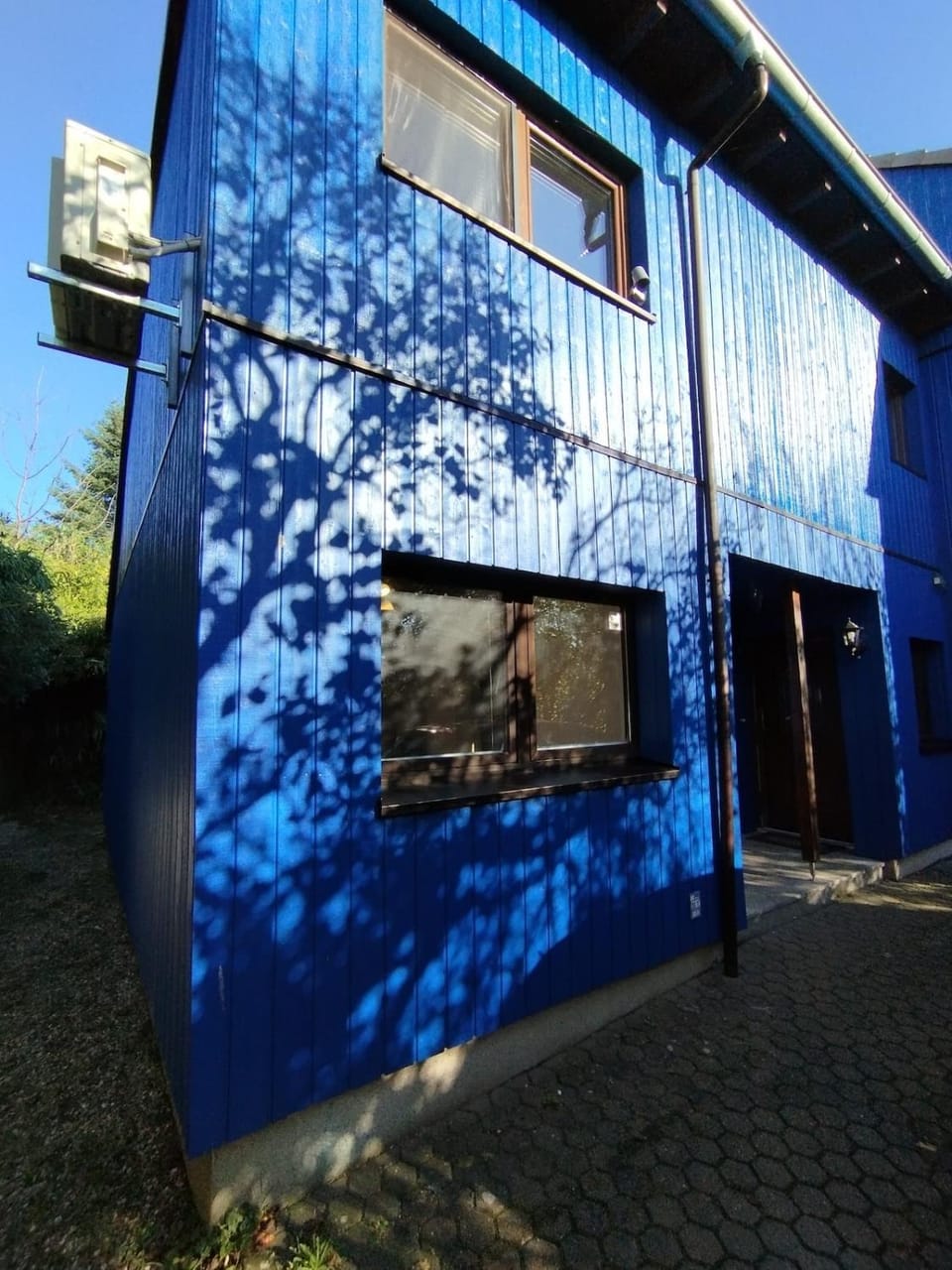 Property building, Day