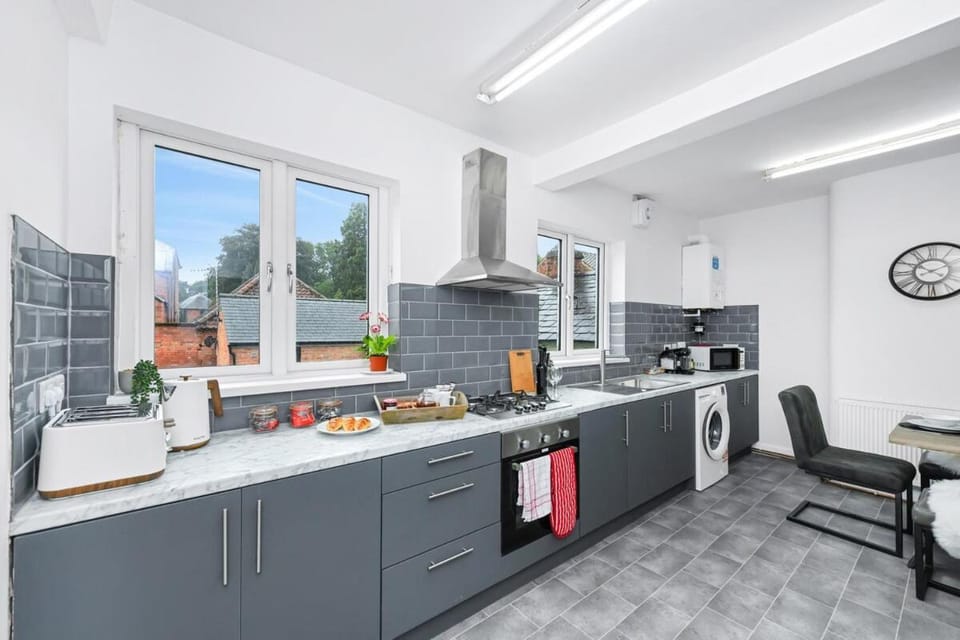 Southwell 3Bed - Near Racecourse & Dog-Friendly Apartment in Newark and Sherwood District