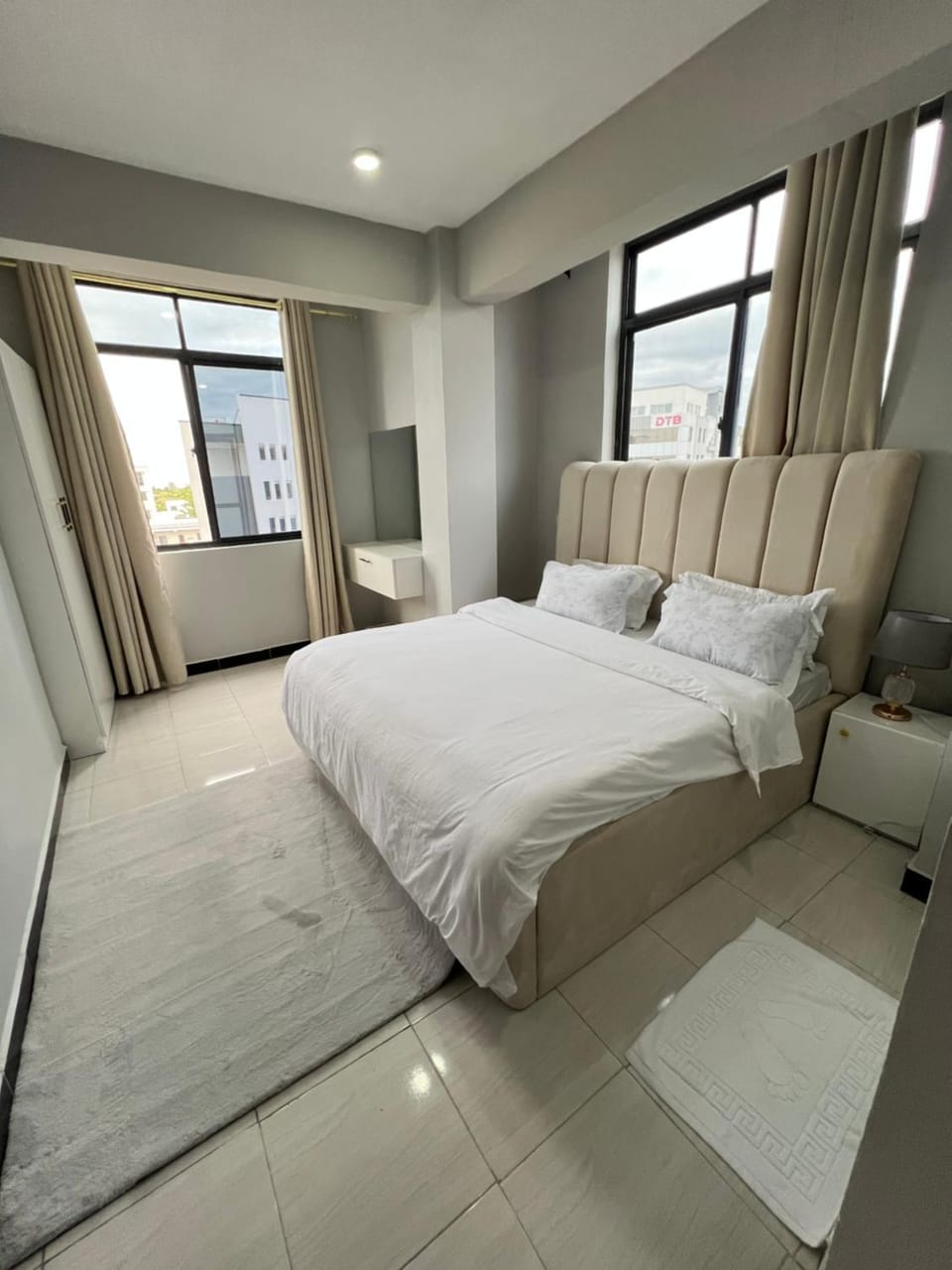 Stylish 3-BR Retreat in Masaki with Gym&Pool Apartment in City of Dar es Salaam