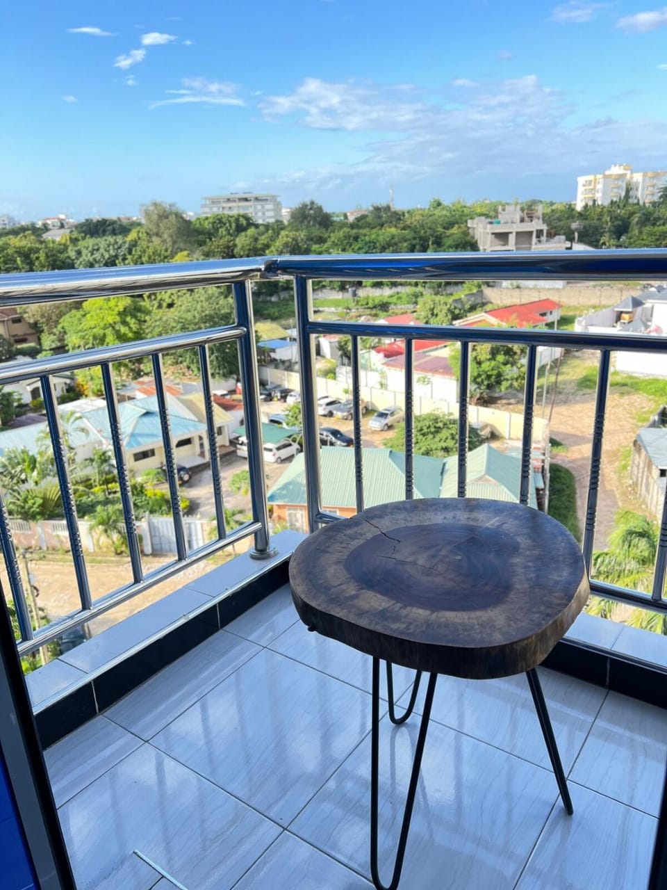 Stylish 3-BR Retreat in Masaki with Gym&Pool Apartment in City of Dar es Salaam
