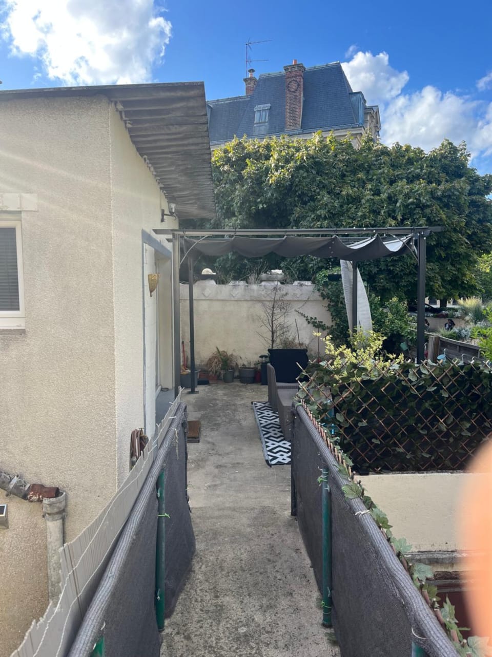 Property building, Balcony/Terrace