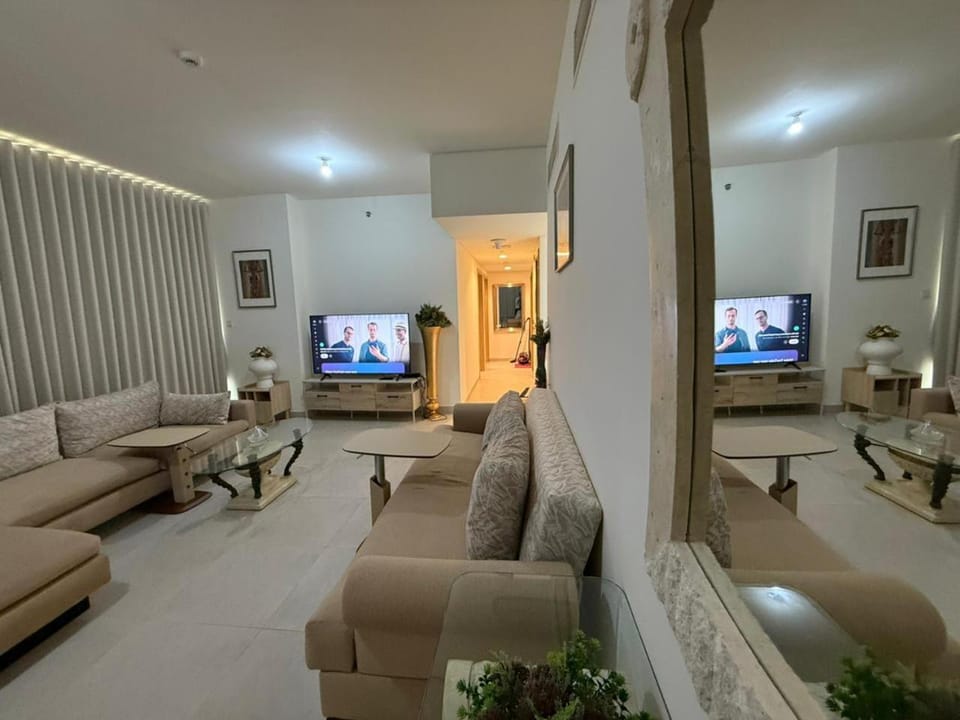 Luxury 2-Bedroom APT - Sea Views in Saadiyat Island Apartment in Abu Dhabi