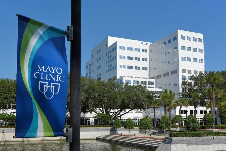 Nearby landmark, Off site, Landmark view