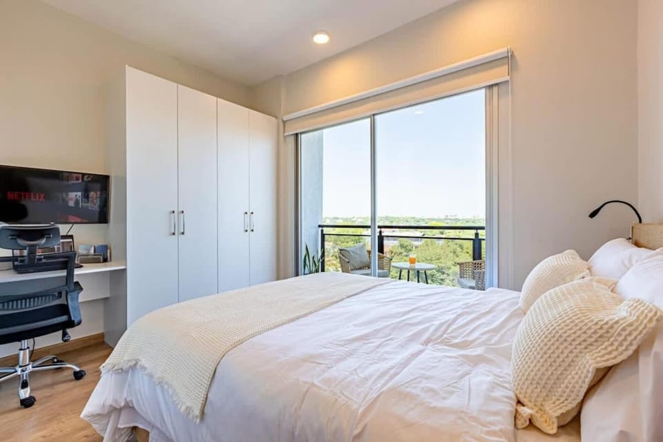 Photo of the whole room, Bedroom