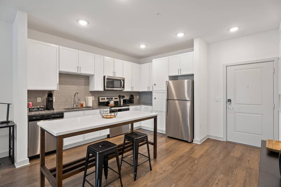 Kitchen or kitchenette, Dining area, kitchen