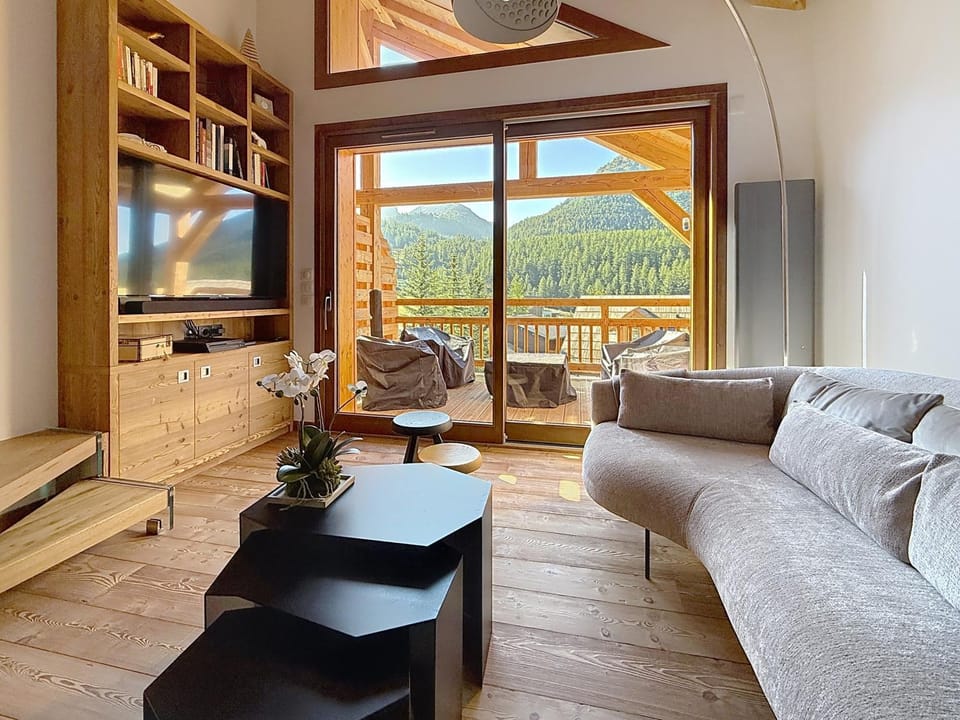 Natural landscape, View (from property/room), Living room, Seating area, Mountain view