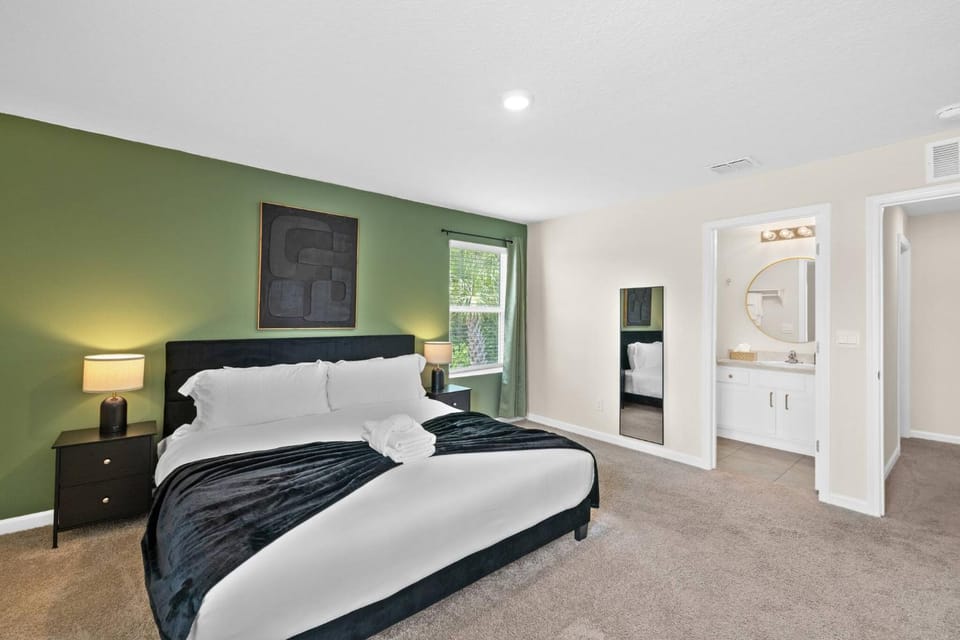 Bed, Bathroom, Bedroom