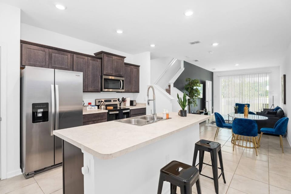 Kitchen or kitchenette, Dining area, kitchen
