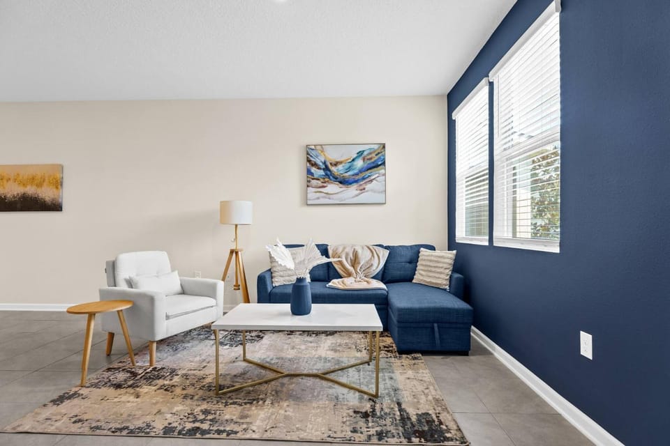 Living room, Photo of the whole room, Decorative detail, Seating area