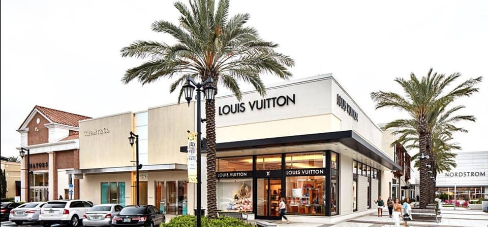 Nearby landmark, Off site, Shopping Area