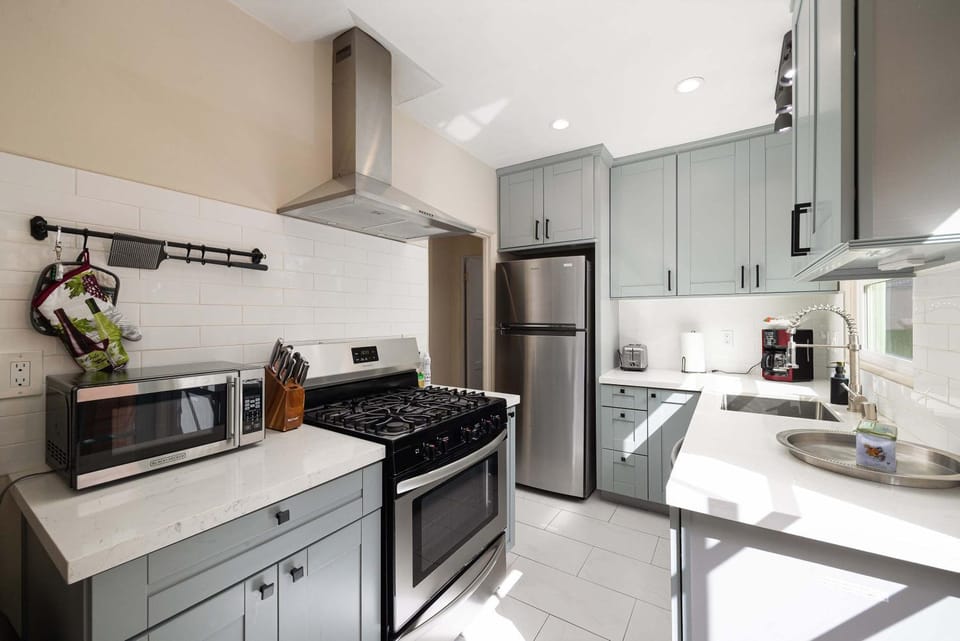 Centra Spacious Villa House in San Diego