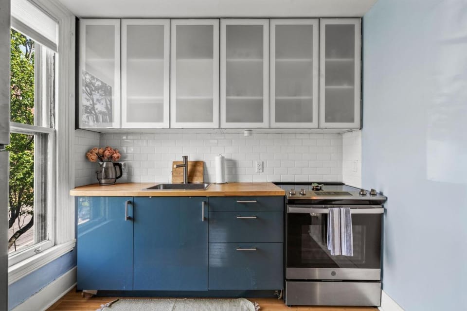 Stylish Downtown Condo in a Historic Landmark Home Apartment in South Portland