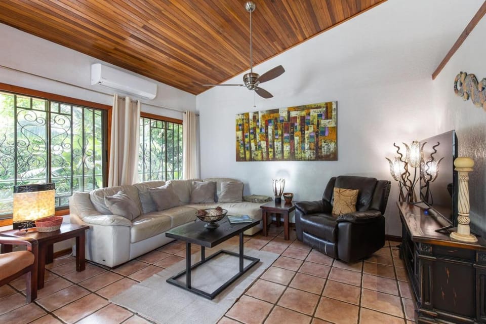 Alma Pacifica, Charming, secure and lots of wildlife Apartment in Quepos