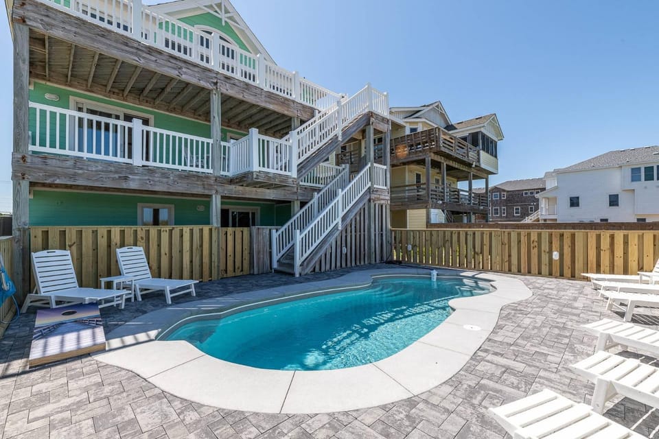 Salty Dog - NH MP 11.5, Oceanfront, Ocean View, Elevator, Pool, Hot Tub, Pool Table, Pets OK, Flex Stays House in Nags Head