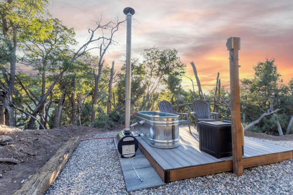 National Parks - Cowboy Hot tub and UFO Sightings House in Utah