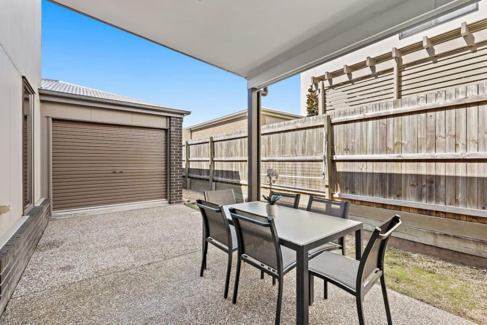 Modern Comfort Patio and Workstation with Garage House in Mango Hill