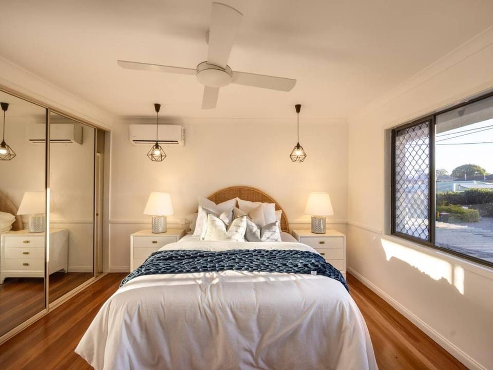 Tropical Tranquility Spacious Family Leafy Oasis House in Brisbane